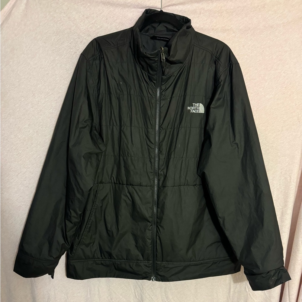 Lightweight Men’s North Face water-resistant jacket
